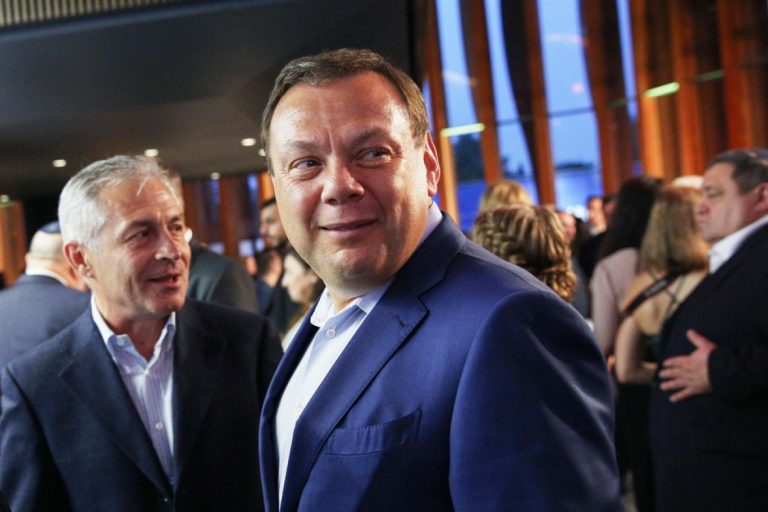 Megszólalt az első orosz oligarcha: elítéli Putyin tetteit