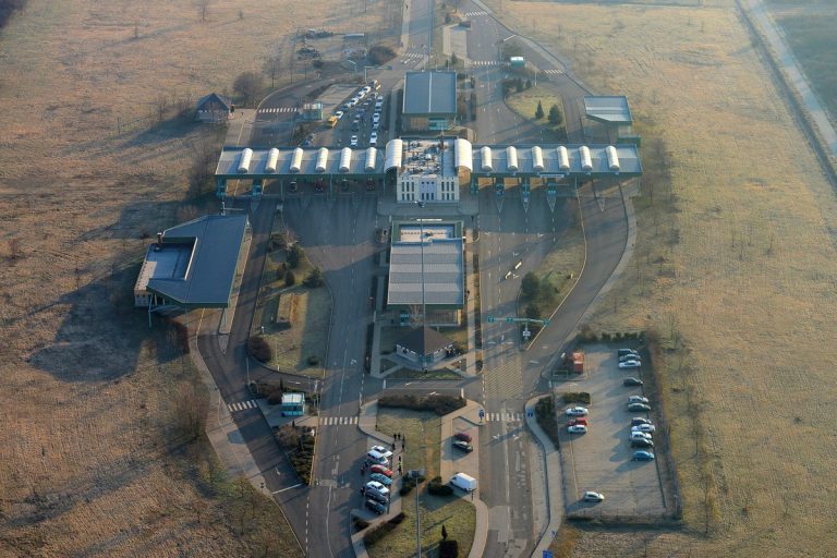 Megérkeztek az első kárpátaljai menekültek Magyarországra