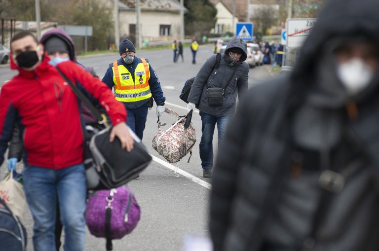 A MÁV állampolgárságtól függetlenül, ingyenes szolidaritási jegyet biztosít minden Ukrajnából érkezőnek