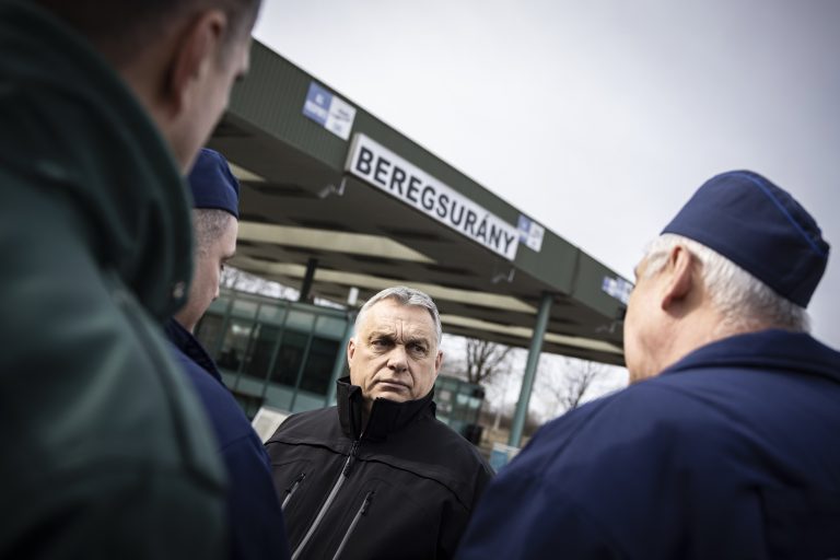 Orbán személyesen látogatott el az ukrán menekültekhez, s azt üzente, „mindenkiről gondoskodunk”