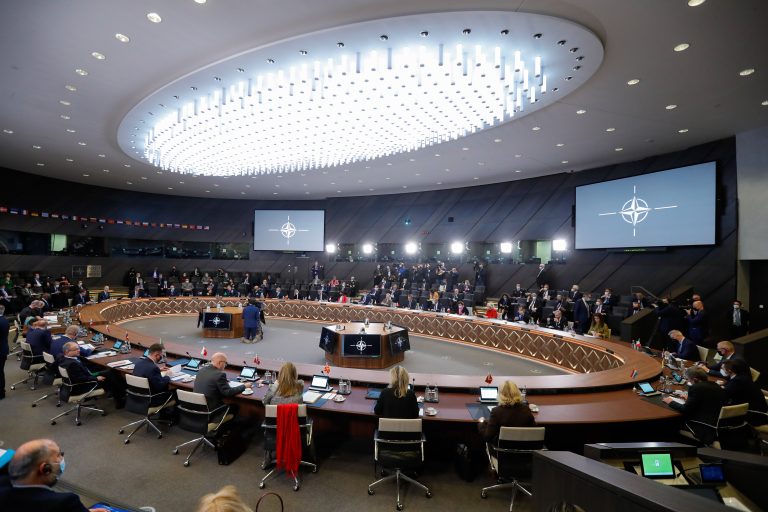 A NATO tovább erősíti keleti határainak védelmét