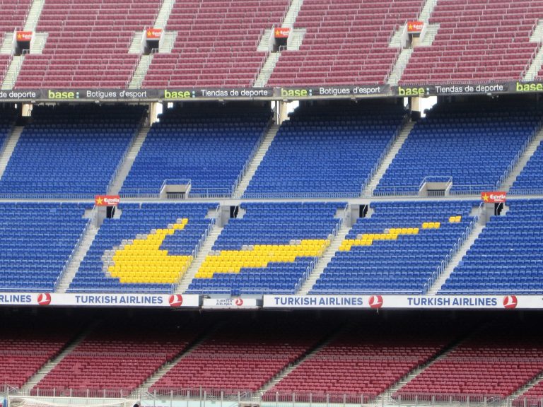 Rekordüzlet a Nike-val, de az Adidas-t is figyeli a Barcelona