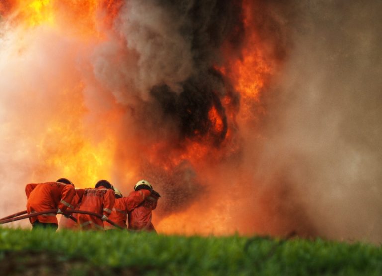 Tűz ütött ki Dunaharasztiban, holttestet találtak az ingatlanban