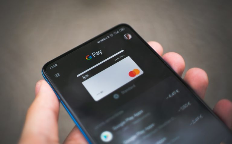 Már a Mastercard-tulajdonosok is fizethetnek Google Payjel a CIB Banknál