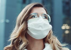 Már a hatodik járványhullám eljövetelét jósolják virológusok