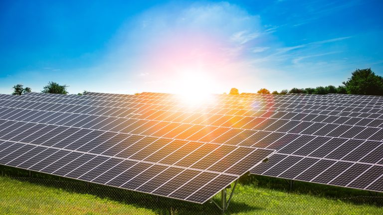 A szabadpiac érkezését vetítheti előre a naperőműveket érintő fontos változás
