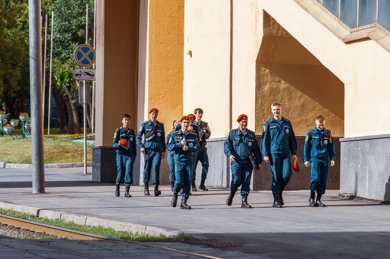 Ukrajna amnesztiát és készpénzt ad azoknak az orosz katonáknak, akik leteszik a fegyvert