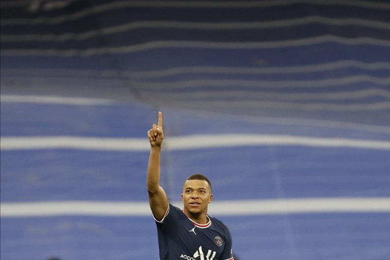 Mbappé megakasztotta a francia szövetség marketinggépezetét