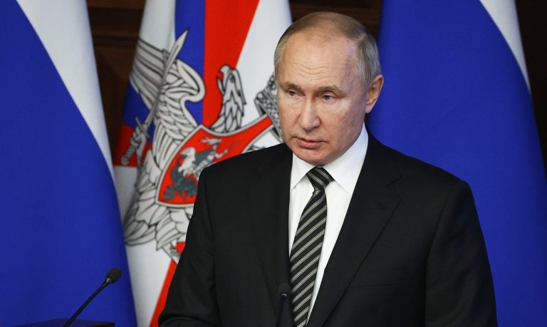 Megszólalt a Kreml Putyin elnök félretájékoztatásáról