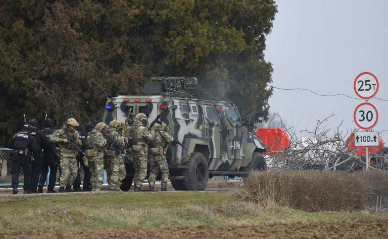 A NATO-főnök szerint Oroszország lehetséges, hogy vegyi fegyvereket vethet be