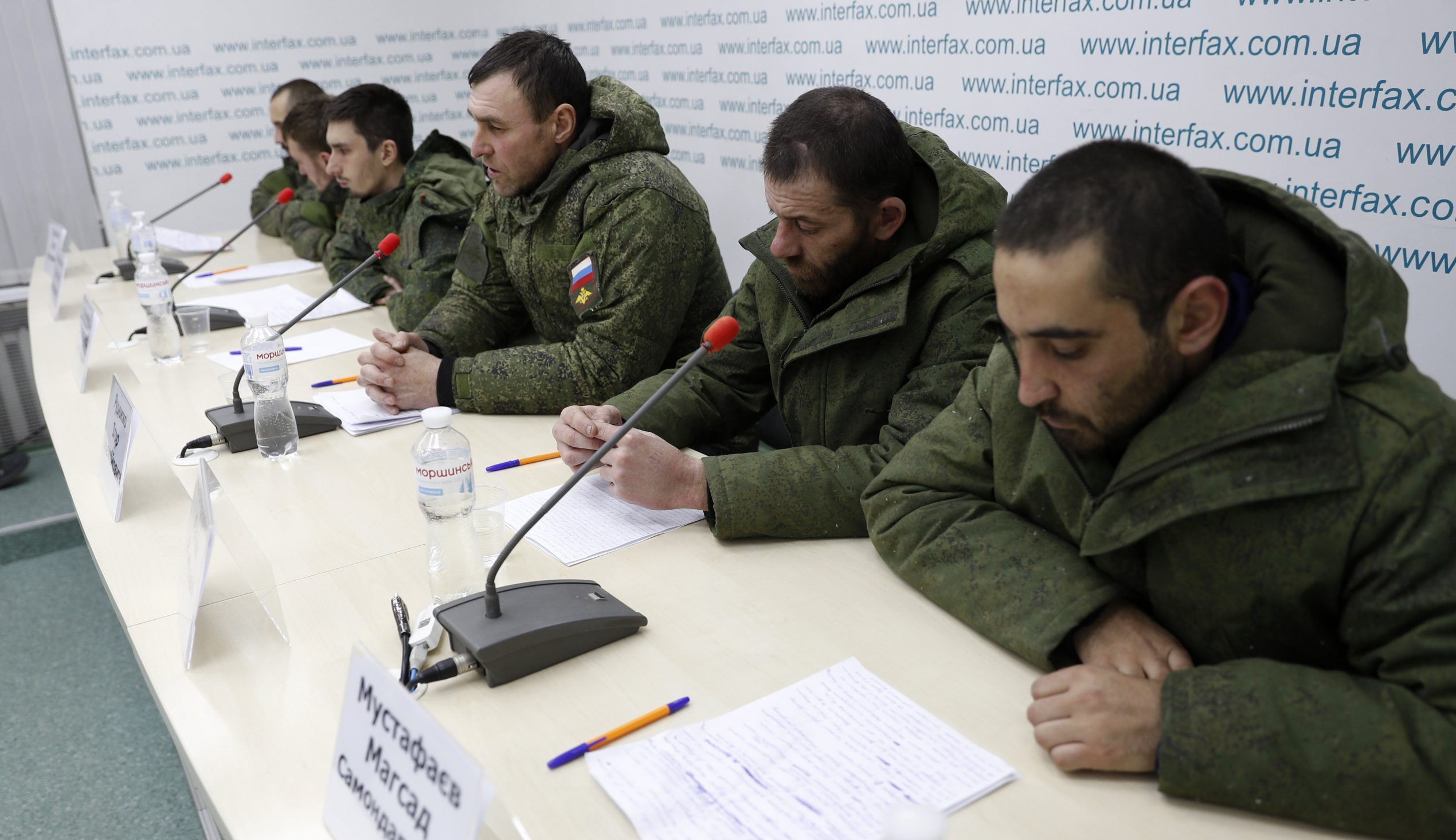 Sor került az első hadifogolycserére Oroszország és Ukrajna között