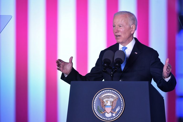 Biden az orosz népnek üzent: „Ti nem vagytok az ellenségeink”