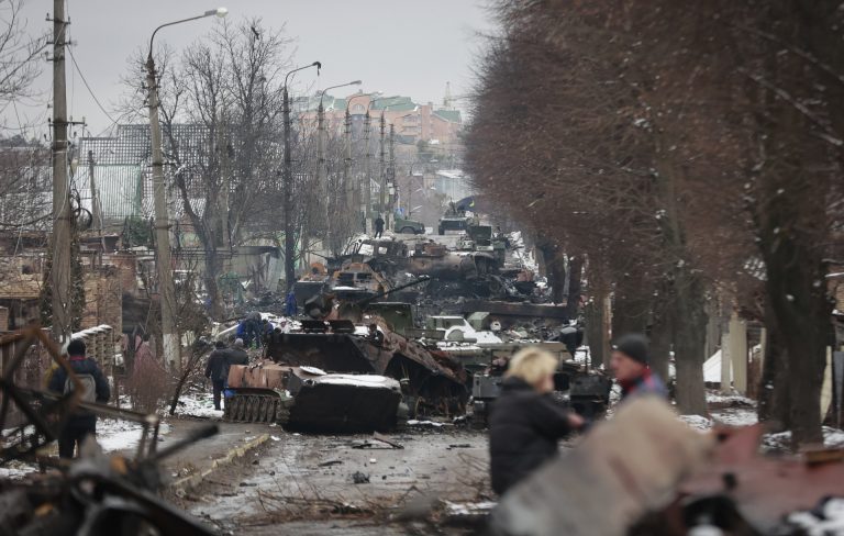 Valami nem stimmel a Kijev felé haladó hatalmas orosz katonai konvojjal