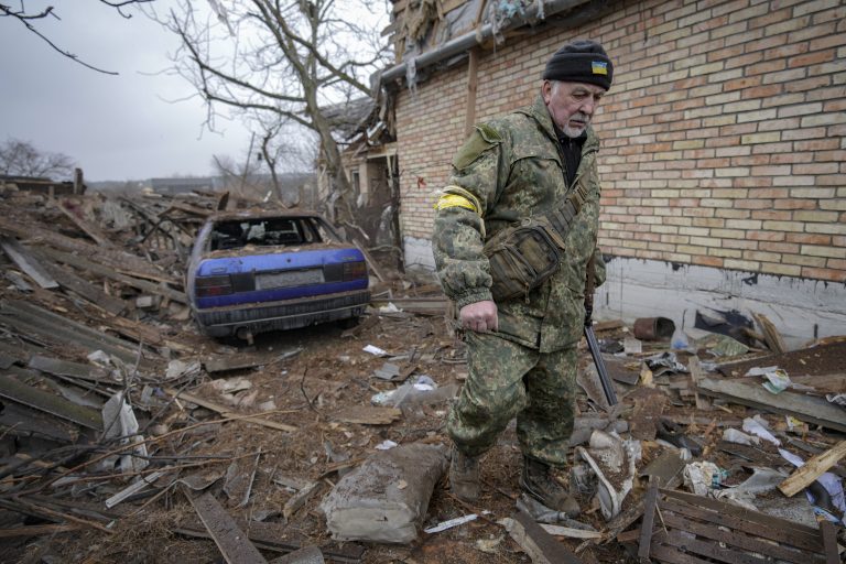 Herszoni tanárnő: Molotov-koktélokkal próbálták megállítani az orosz tankot, 50-60 ukrán halt meg