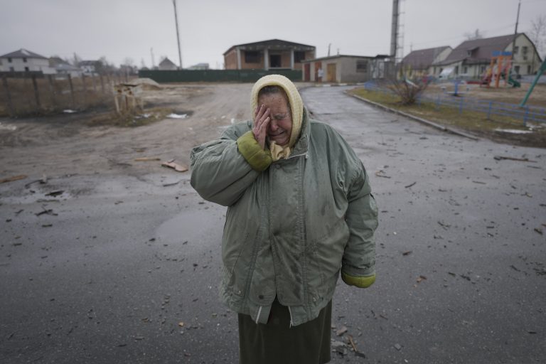 Ukrán nő: nem fogok elszaladni, ha jönnek az orosz katonák