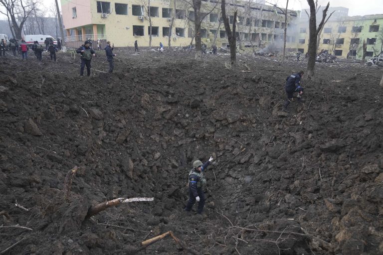 A városi tanács szerint az ukrán erők lelőttek egy orosz gépet Mariupol felett