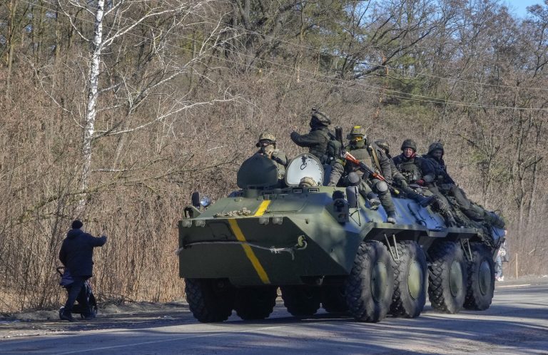 Nehéztüzérségi támadás alá vettek egy rákbetegeket ápoló kórházat Ukrajnában