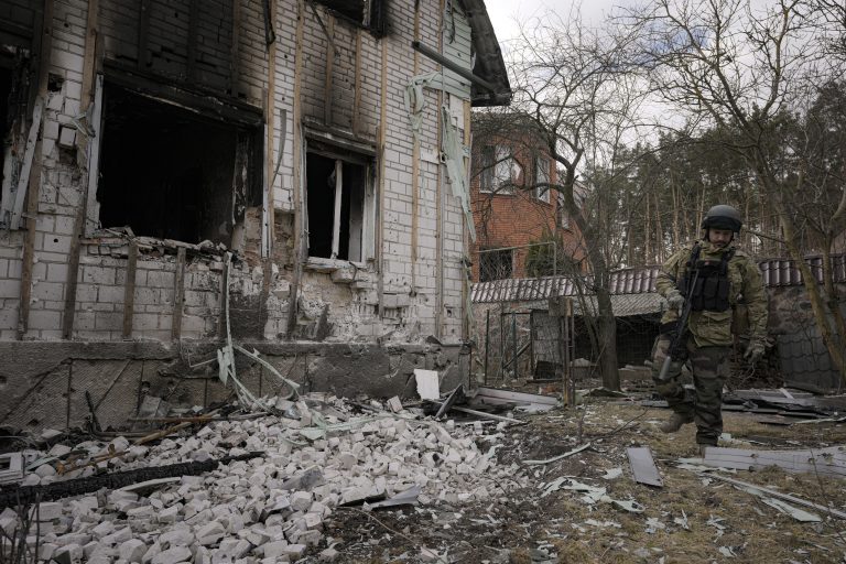 Kijevnél fokozódik a harc, az ukránok ellentámadást indítottak a területek visszafoglalására