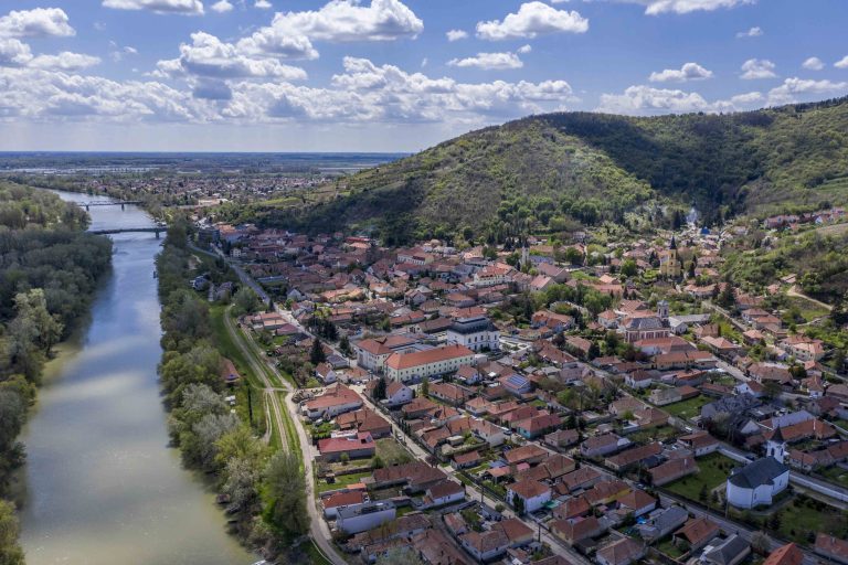 Panoráma liftet kap a Tokajban található TV-torony