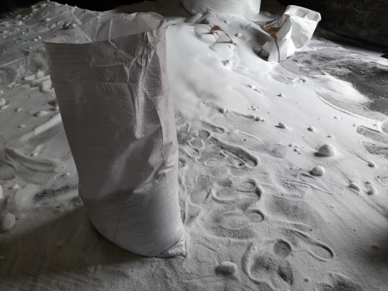 Az egyik ukrán városban már gézkötéseken keresztül kell lélegezniük az embereknek