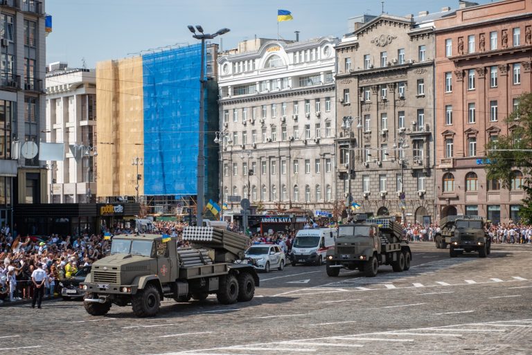 Legalább 300 áldozata lehet a mariupoli színház lebombázásának