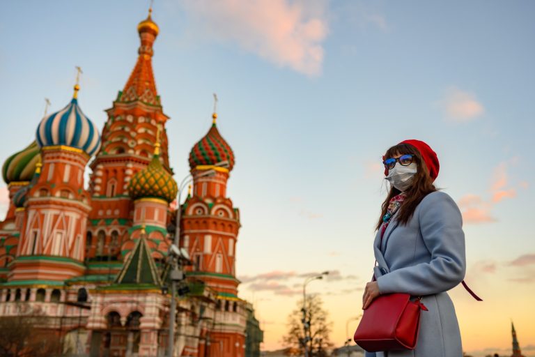 Kína szerint egyre felháborítóbbak az Oroszország ellen irányuló szankciók