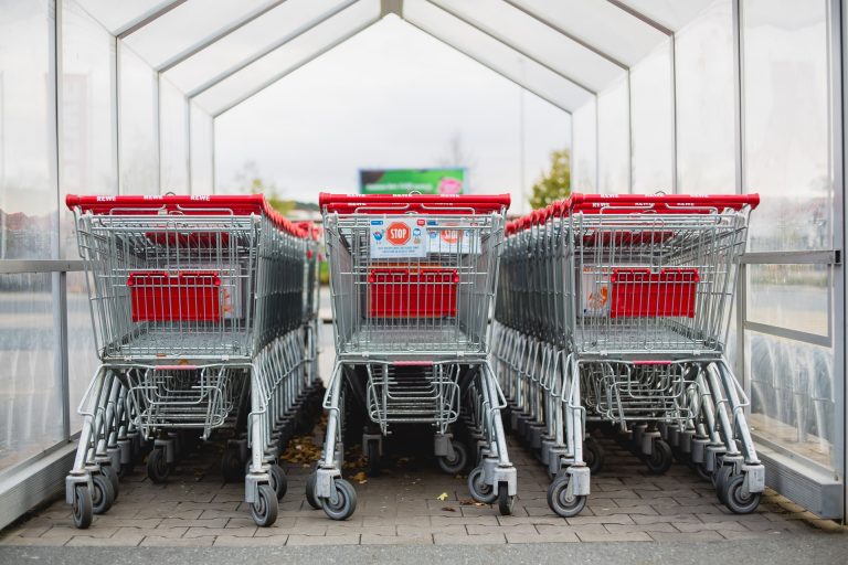 Jelentősen emelkedett az üzletek forgalma januárban