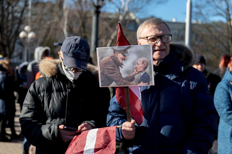 „A Nyugat ugyanazon hibákat követi el Putyinnal, mint korábban Hitlerrel”