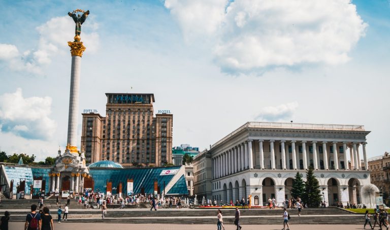 Az ukrán rendőrség újra munkába állt Kijev külvárosában