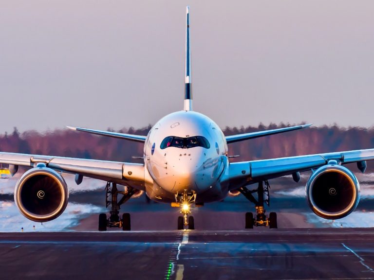 Új útvonalat tervezett Ázsiába a Finnair, miután az orosz légteret lezárták