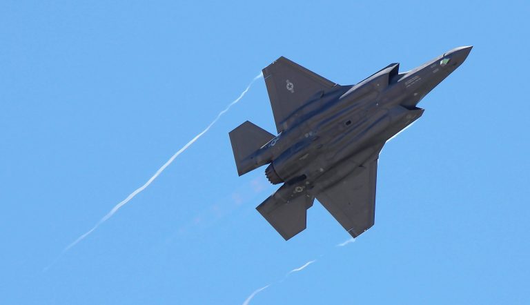Kínai alkatrész miatt függesztette fel az F-35-ös vadászgépek leszállítását a Pentagon