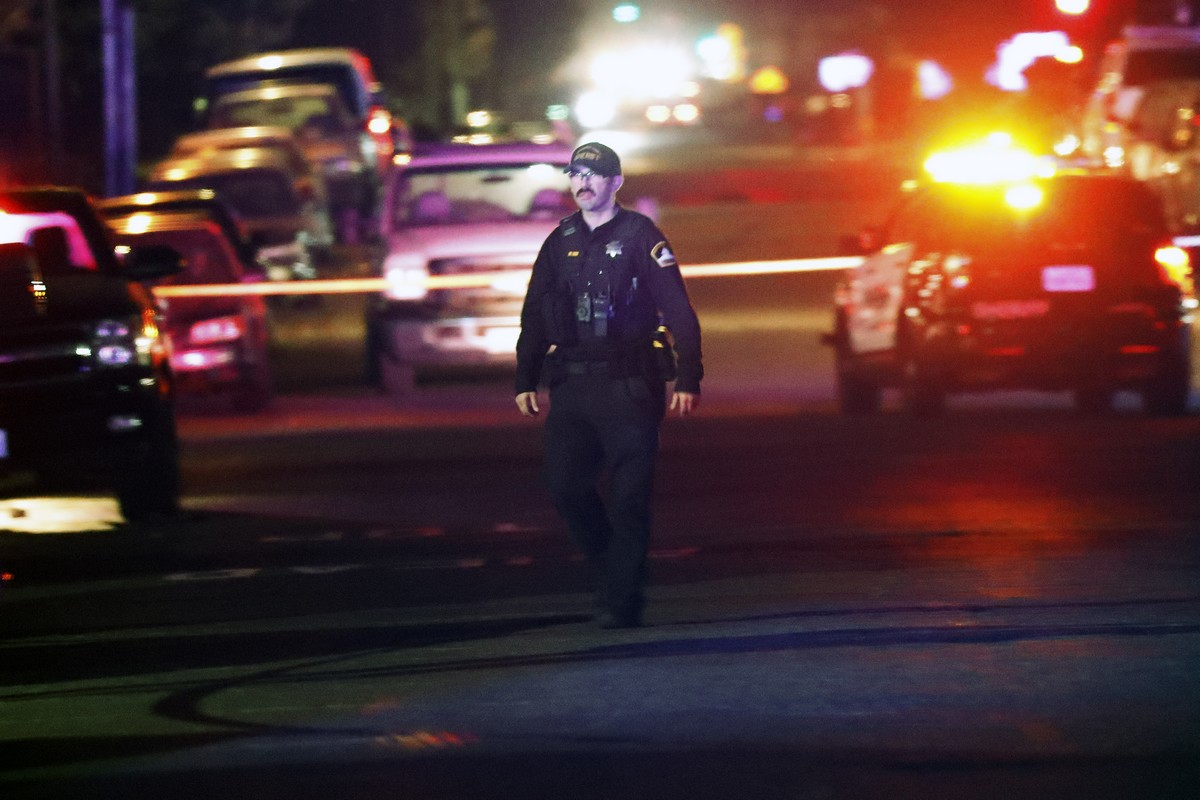 Hatan meghaltak és többen megsebesültek egy utcai lövöldözésben Sacramento belvárosában