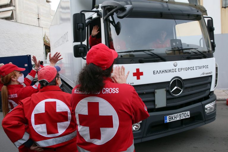 A Vöröskereszt nemzetközi csapata továbbra sem éri el Mariupolt