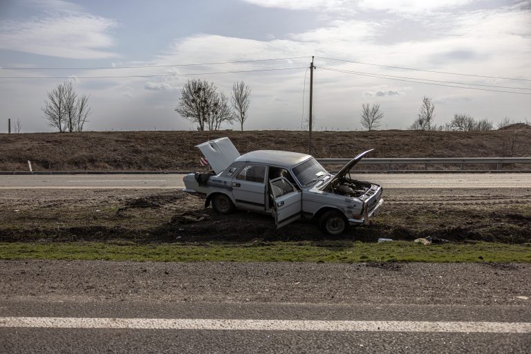 Videó a lángoló orosz olajraktárról, amelyet ukrán támadás érhetett