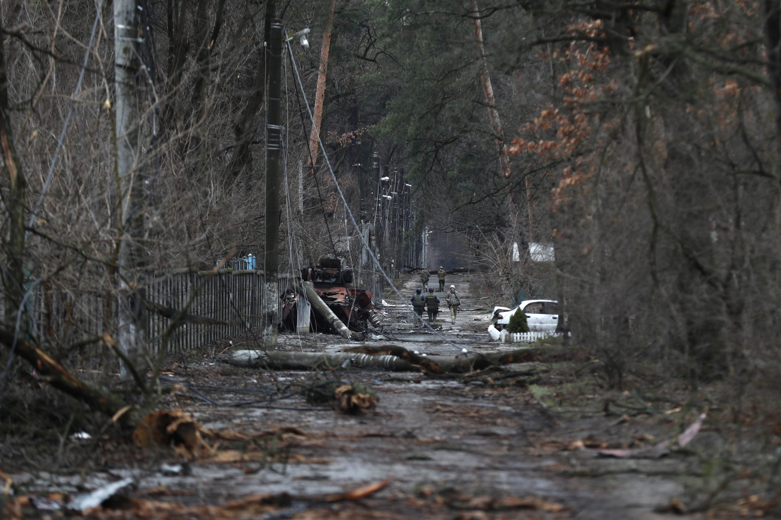 Két ember halt meg egy humanitárius konvoj elleni támadásban Ukrajnában