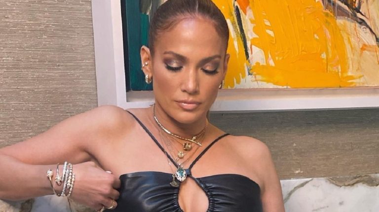 Egészen hihetetlen, milyen kerek lett Jennifer Lopez feneke