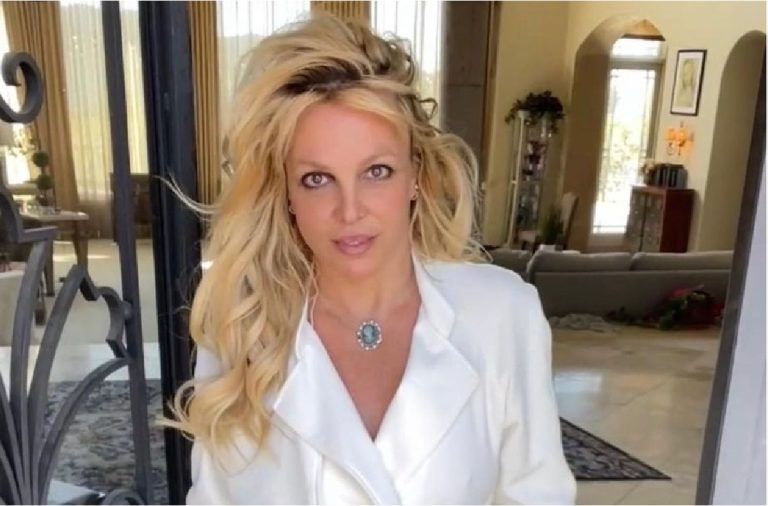 Úgy rázza a csípőjét a videójában Britney Spears, hogy izomlázad lesz tőle