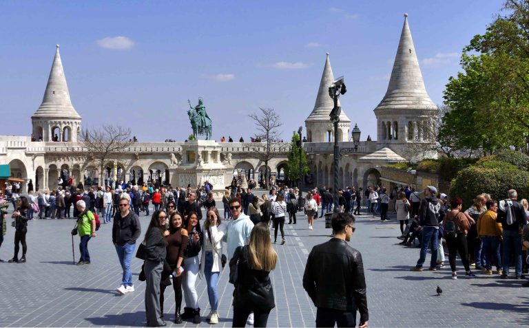 A háború miatt elrettentek Magyarországtól a külföldi turisták