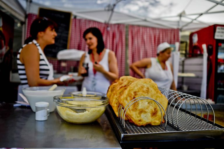 A liszttel együtt a lángos is meredek drágulásnak indulhat