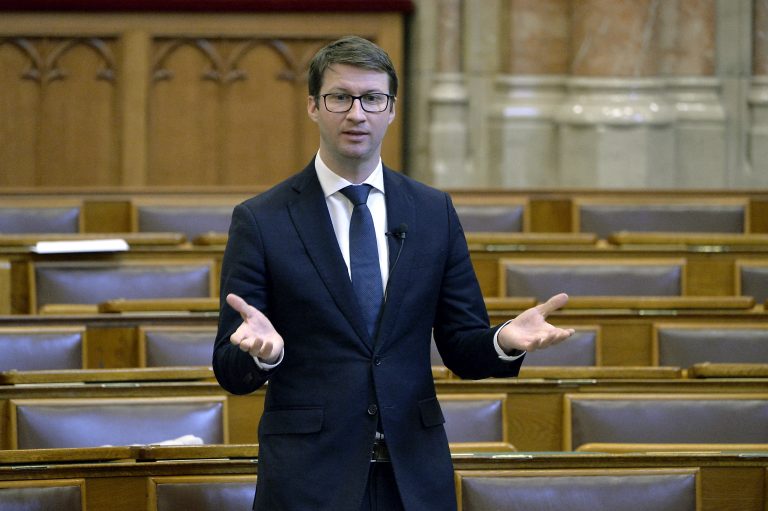 Három fideszes politikus is kiesett a parlamentből