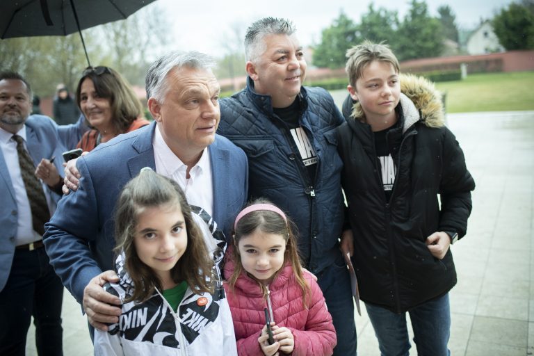 Orbán Viktor élőben mond győzelmi beszédet, hatalmas sikert arattak a választásokon (videó)