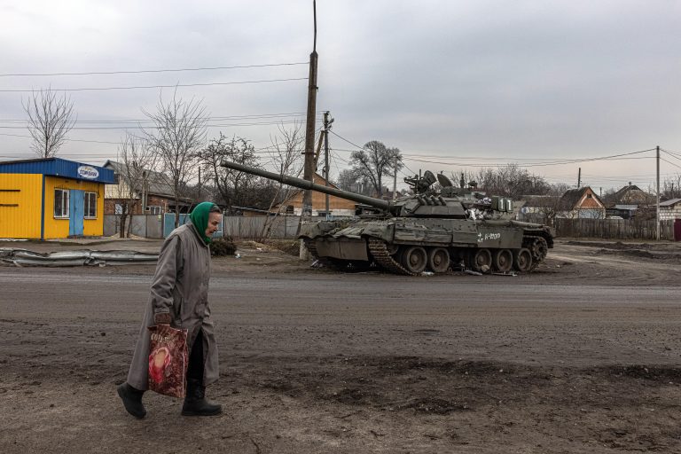 80 éves ukrán túlélő: a szomszédaimat megkötözték és meggyilkolták