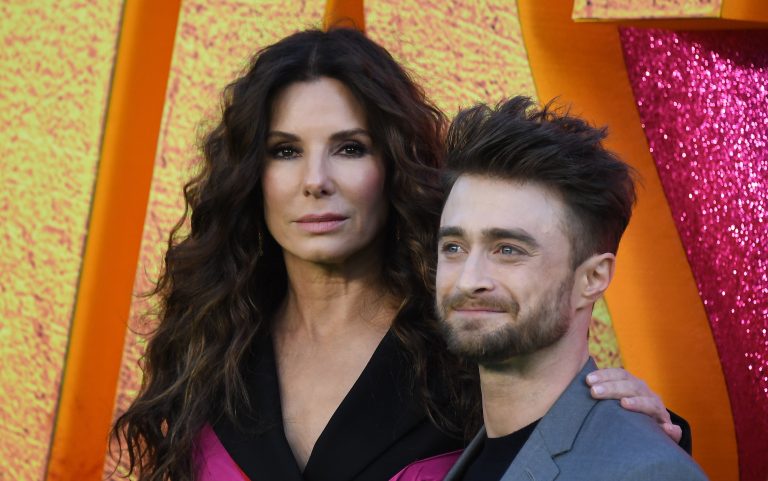 Sandra Bullock nem viccel: Daniel Radcliffe-et akarja látni a Farkas szerepében