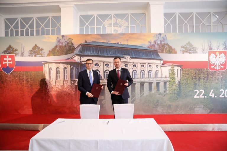 Szlovákia és Lengyelország is egyre haragosabb Magyarországra a háború miatt