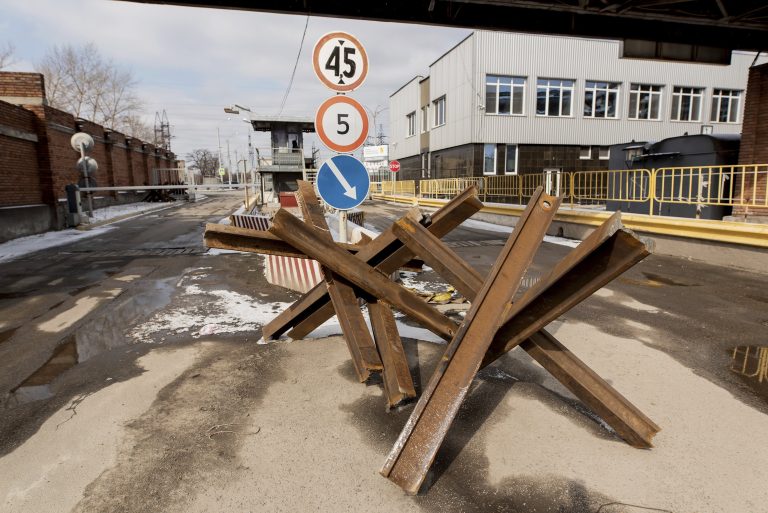 Dnyipro polgármestere felszólította a nőket, a gyermekeket és az időseket, hogy hagyják el a várost