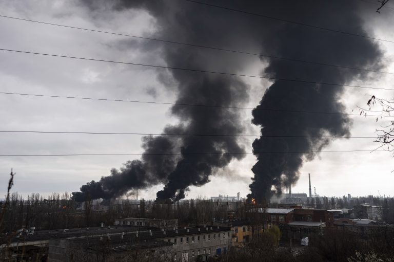 Ukrán elnöki szóvivő: az orosz akciók „pontosan úgy néznek ki, mint a háborús bűnök”