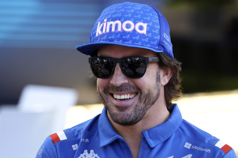 Alonso és Pérez autót váltott, rendkívül élvezték a kalandot (videó)