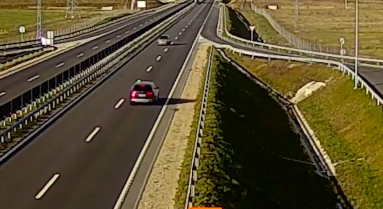 Videó: kihajtott a pihenőbe, majd a menetiránnyal ellentétesen hajtott fel az M85-ösre