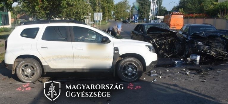 Kilencen sérültek meg egy kezdő sofőr figyelmetlensége miatt