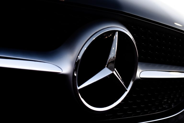 Lewis Hamilton céges Mercedese az Ausztrál Nagydíjra